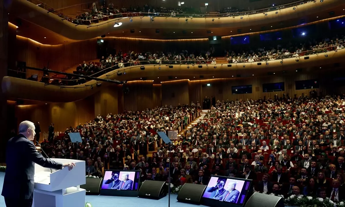 Cumhurbaşkanı Erdoğan: Ayasofya'yı yeniden açan Cumhurbaşkanı olarak anılmak, bizim gönül dünyamızda şereflerin en büyüğüdür.