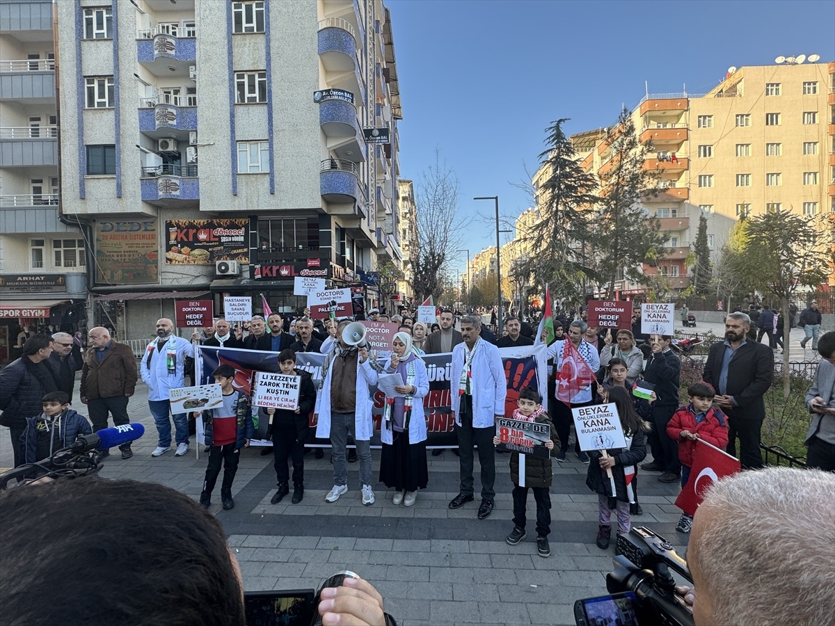 Elazığ ve Siirt\'te hekimler İsrail\'in Gazze\'ye yönelik saldırılarına tepki gösterdi
