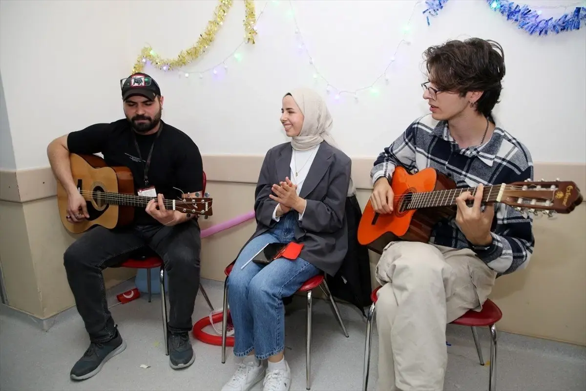 HMKÜ Hastanesinde Çocuklar İçin Yılbaşı Eğlencesi