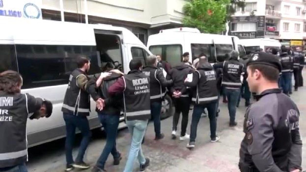 İzmir\'de suç örgütleri ve mafya yapılanmaları çökertildi