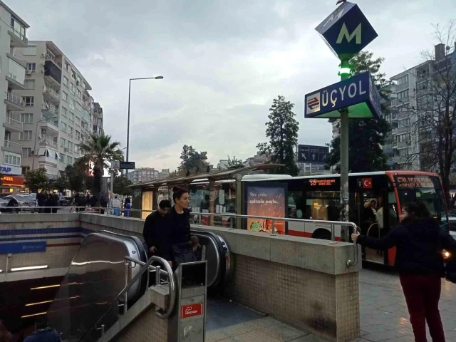 İzmir Üçyol Metro İstasyonu'nda yürüyen merdivenin ters yönde hareket etmesi sonucu 5 kişi yaralandı