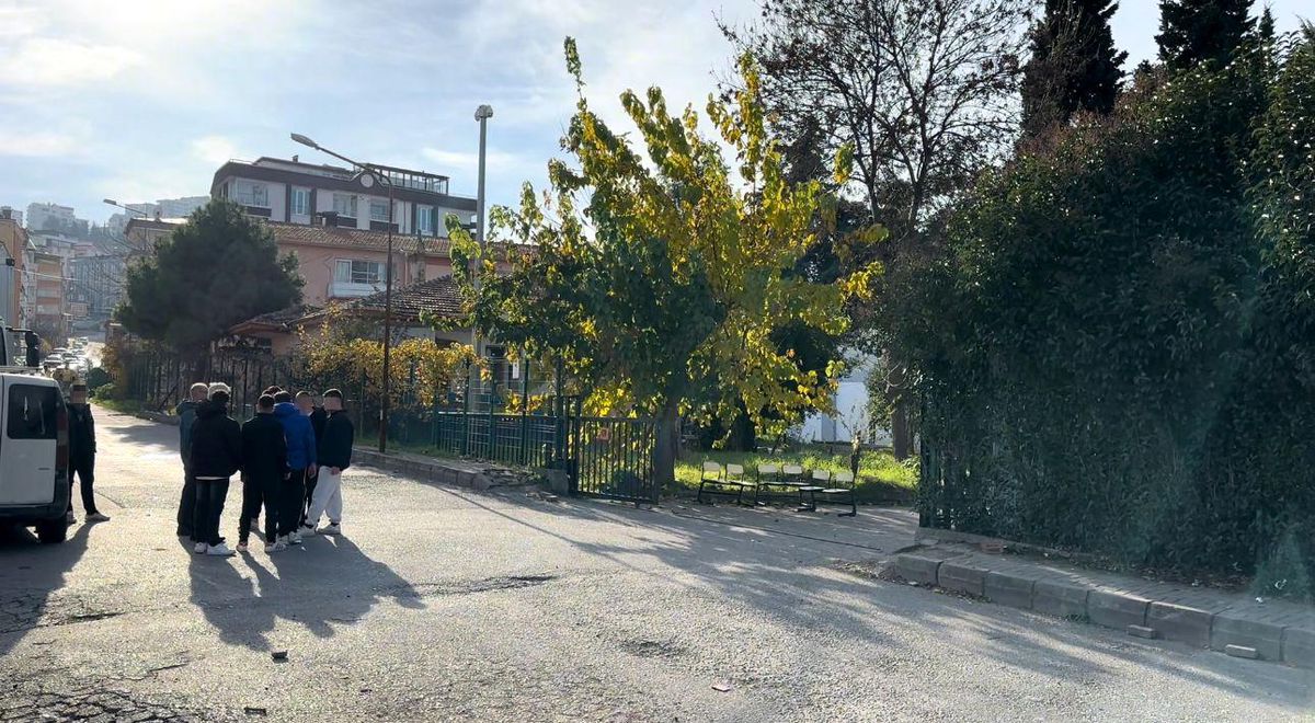 Samsun\'da Meslek Eğitim Merkezi çıkışında kavga: 3 kişi yaralandı