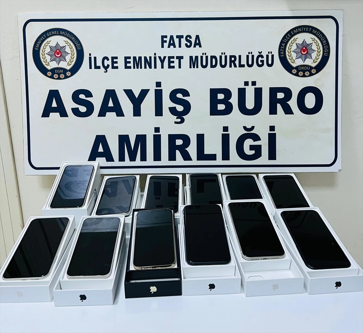 Fatsa\'da iş yerinden 12 cep telefonu çalındı, şüpheli tutuklandı