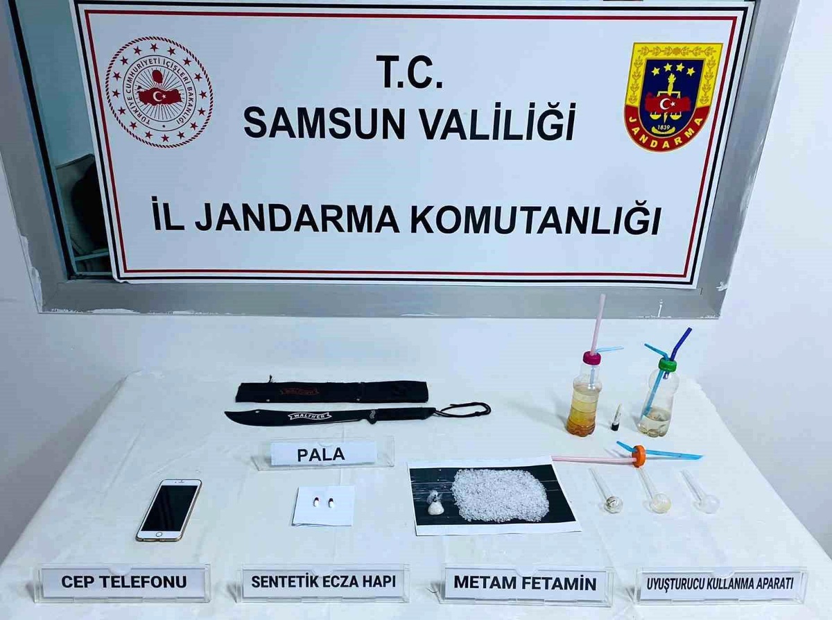 Samsun\'da Otobüsten İnerken Uyuşturucuyla Yakalandı