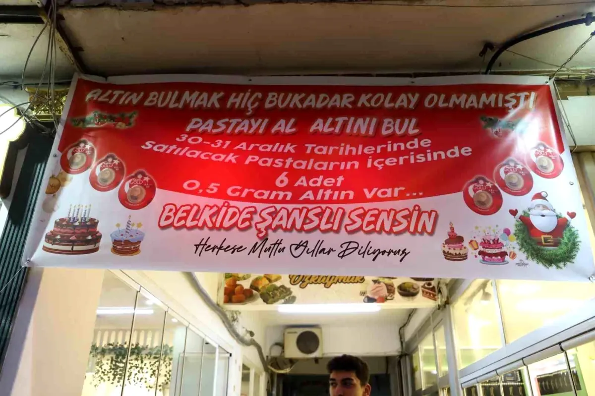 Hayrabolu\'da Pastane Müşterilerine Altın Sürprizi