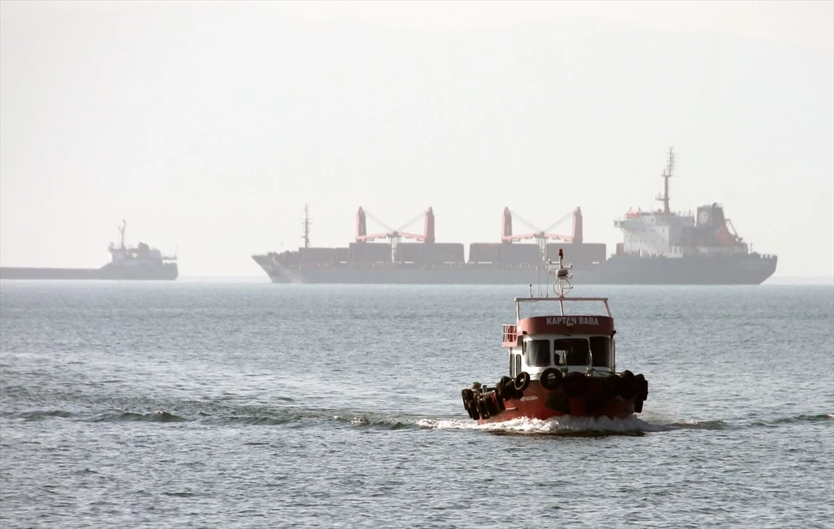 Zonguldak\'ta batan geminin kayıp mürettebatı için arama çalışmaları devam ediyor