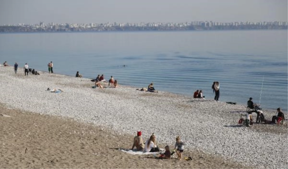 Antalya\'da Yılbaşı Tatili Yoğunluğu