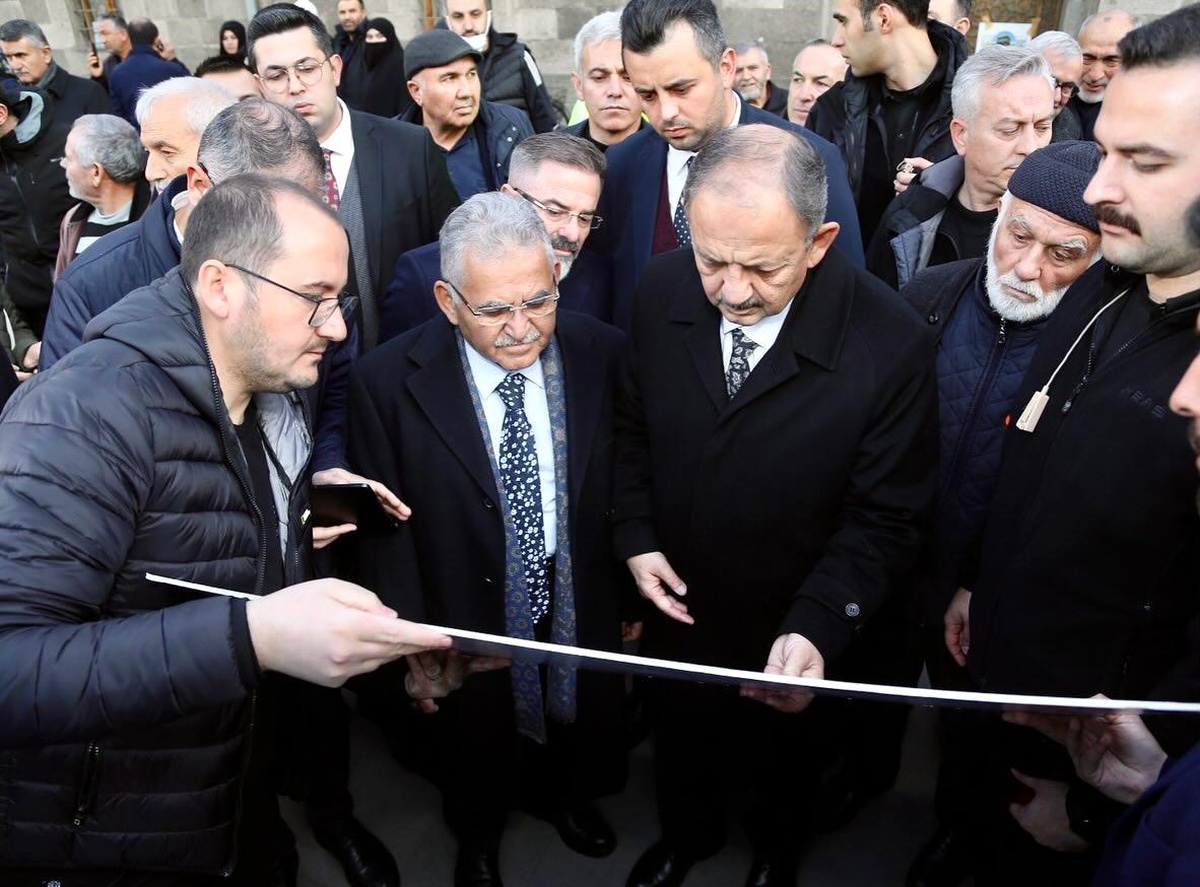 Kayseri\'de tarihi Cami Kebir\'in yenileme projesi incelemesi yapıldı