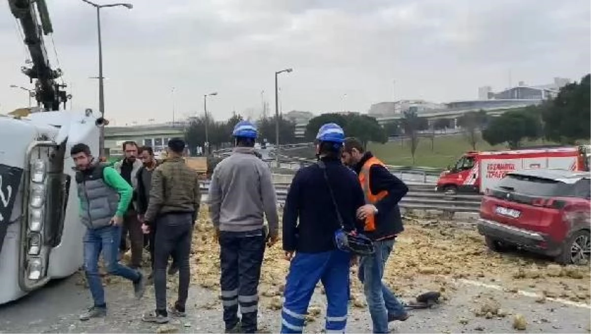 İstanbul Basın Ekspres Yolu\'nda kaza: 4 yaralı