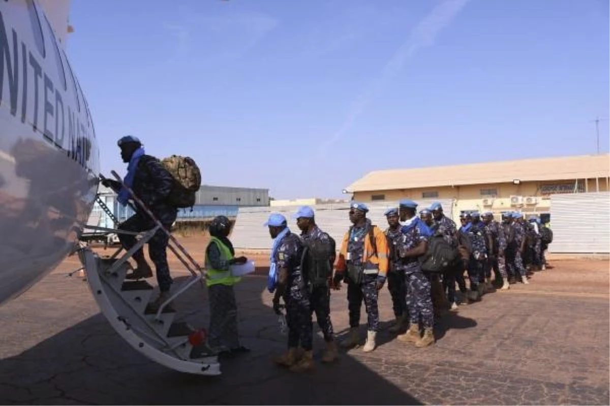 BM Barışı Koruma Gücü, Mali\'yi terk etti