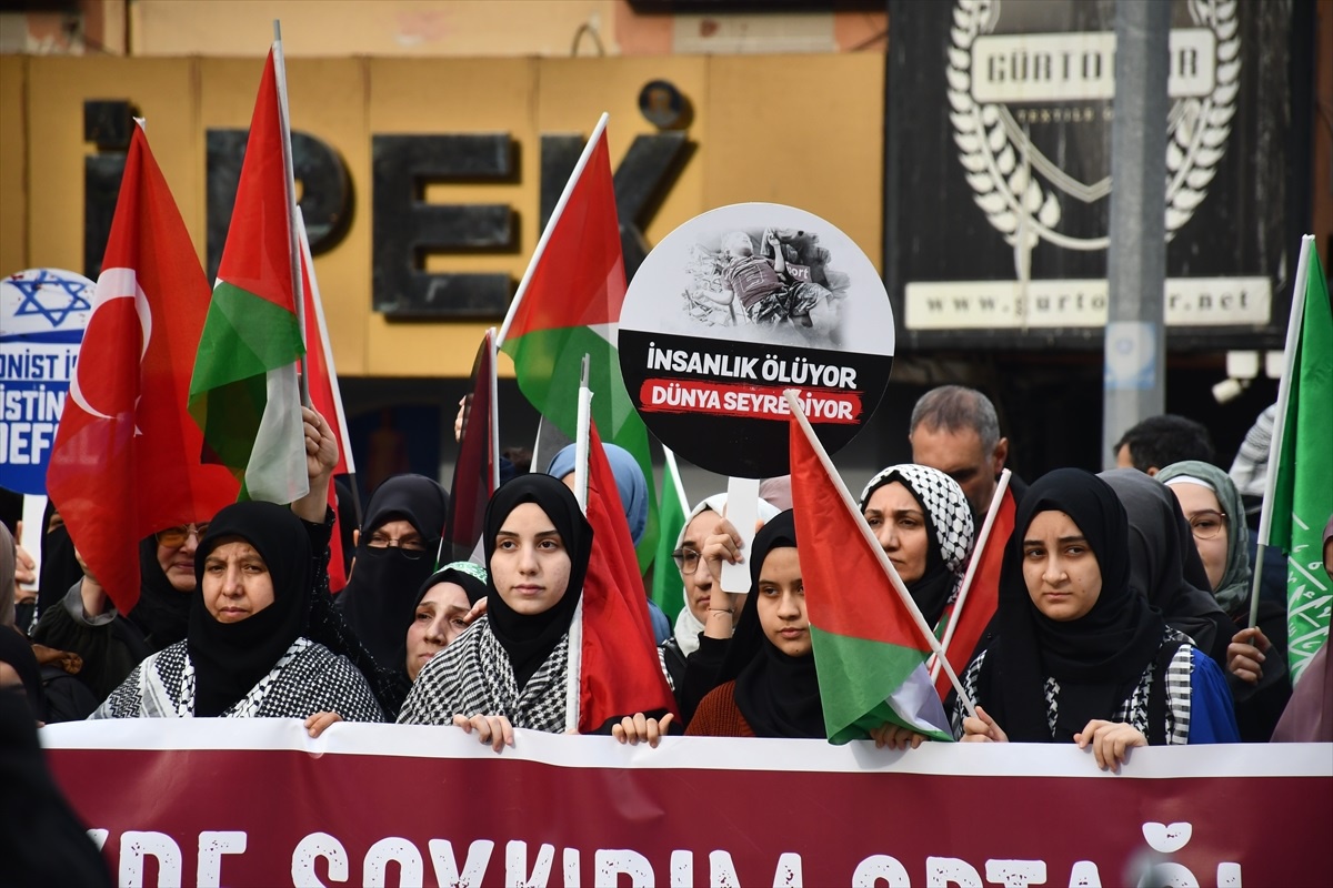 Bursa\'da Filistin\'e Destek Yürüyüşü Düzenlendi