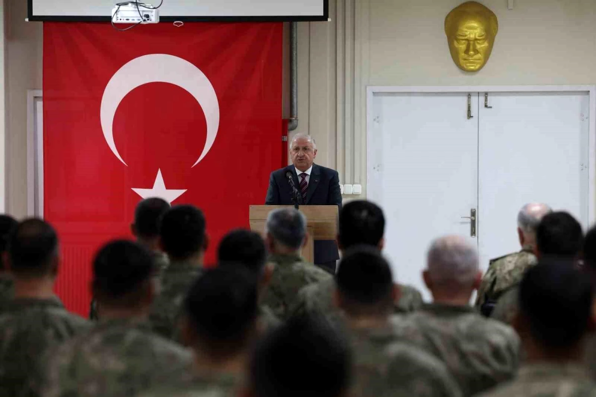 Cumhurbaşkanı ve Milli Savunma Bakanı Mehmetçiğin yeni yılını kutladı