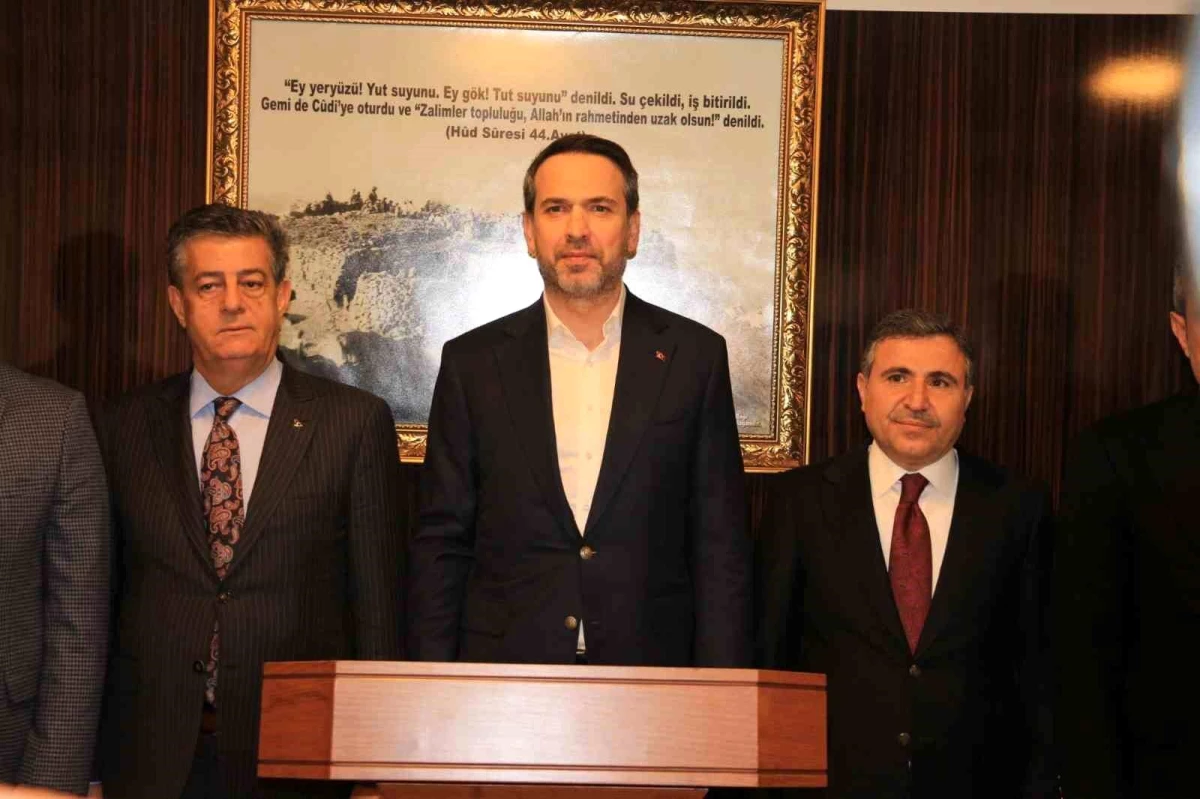 Enerji ve Tabii Kaynaklar Bakanı Şırnak\'ta ziyaretlerde bulundu