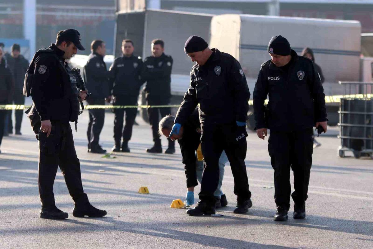 Kayseri\'de Husumet Kavgası: Bir Kişi Silahla Vurularak Öldürüldü