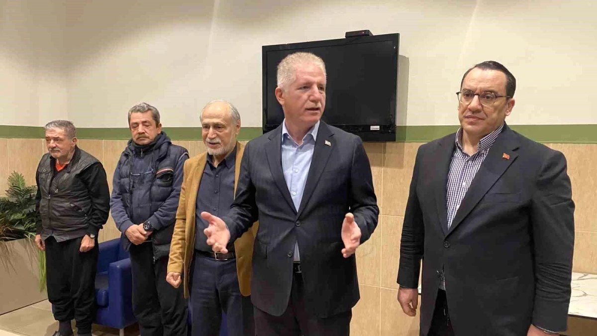 İstanbul Valisi Davut Gül, Darülaceze\'deki yaşlıları ziyaret etti