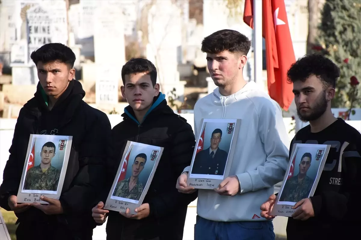 Karaman\'da Şehitleri Anma ve Teröre Lanet Yürüyüşü Düzenlendi