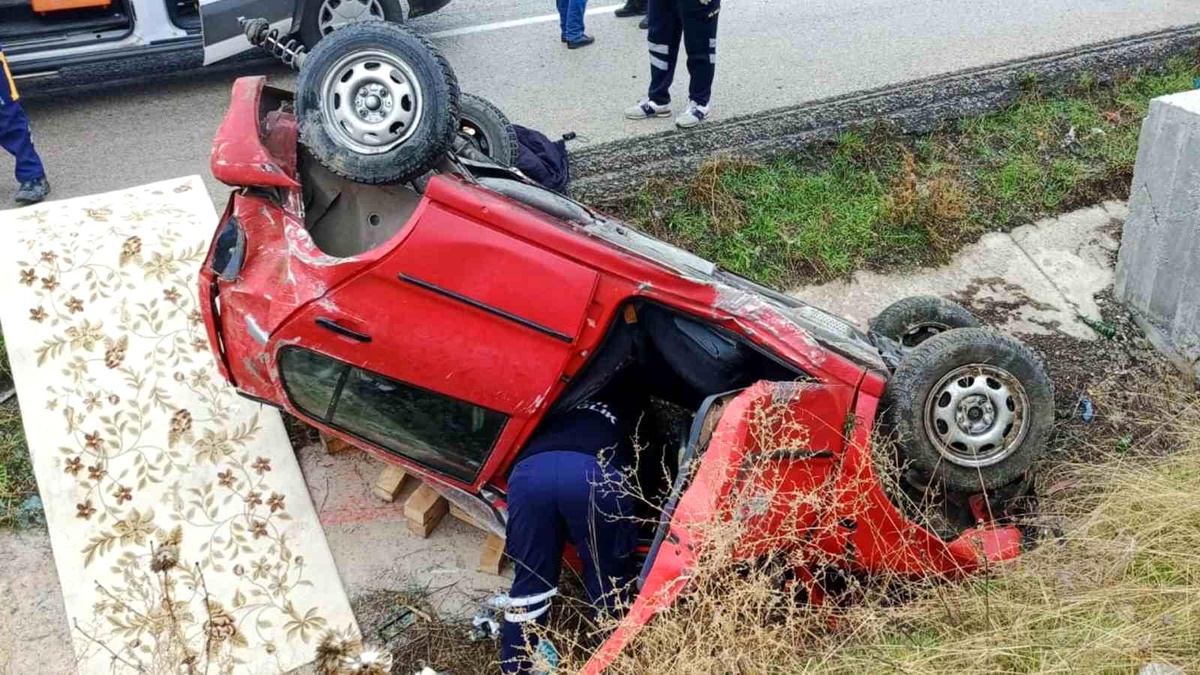 Kırıkkale\'de Kontrolden Çıkan Otomobilin Kazasında Sürücünün Babası Hayatını Kaybetti