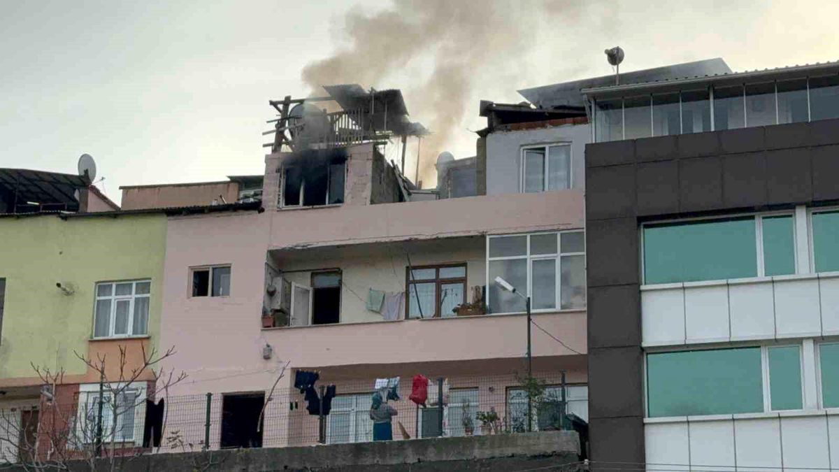 Trabzon Yenimahalle Mahallesinde Bir Binada Yangın Çıktı