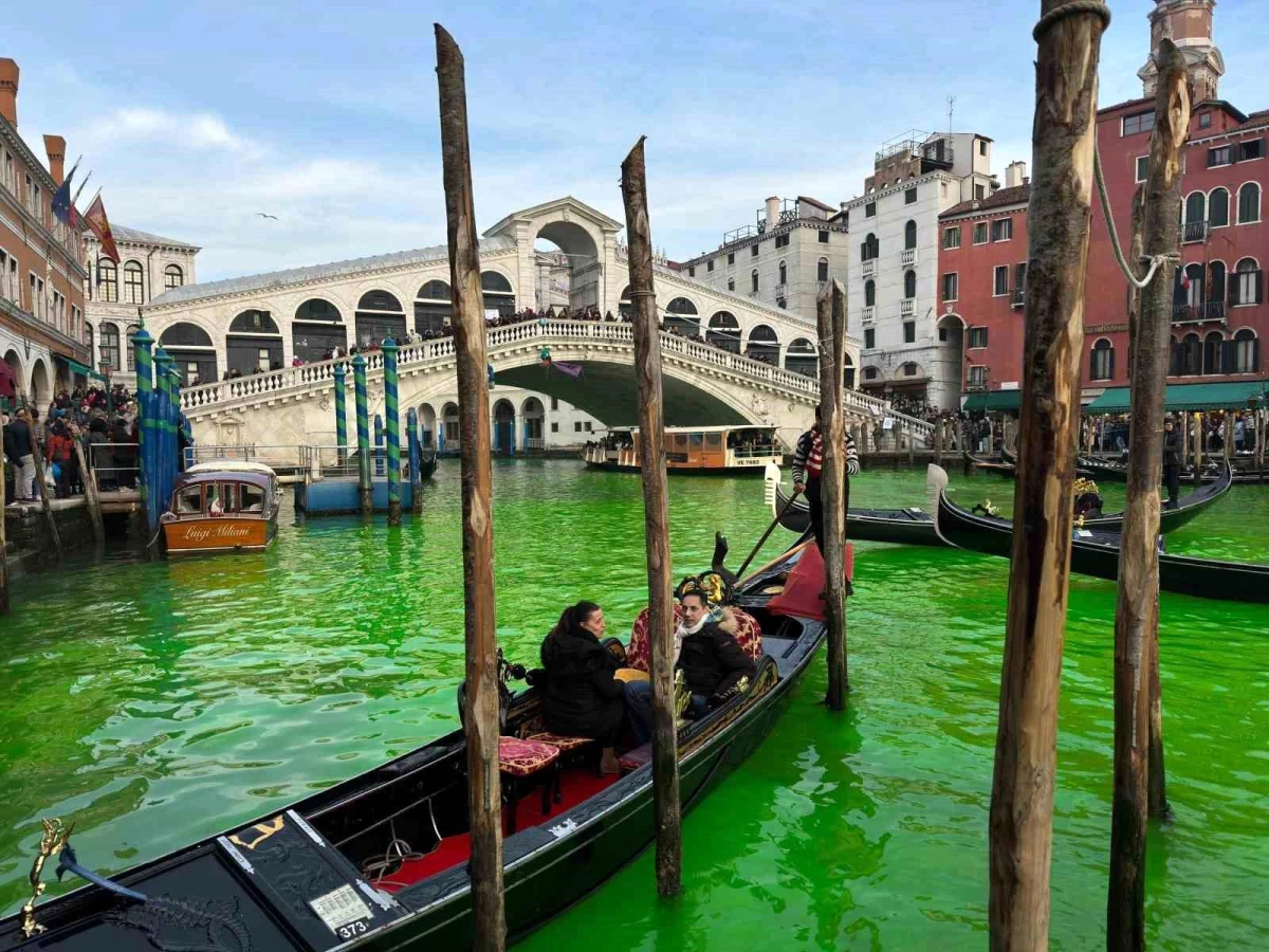 Venedik\'te Turist Gruplarına Yasağı Getiriliyor
