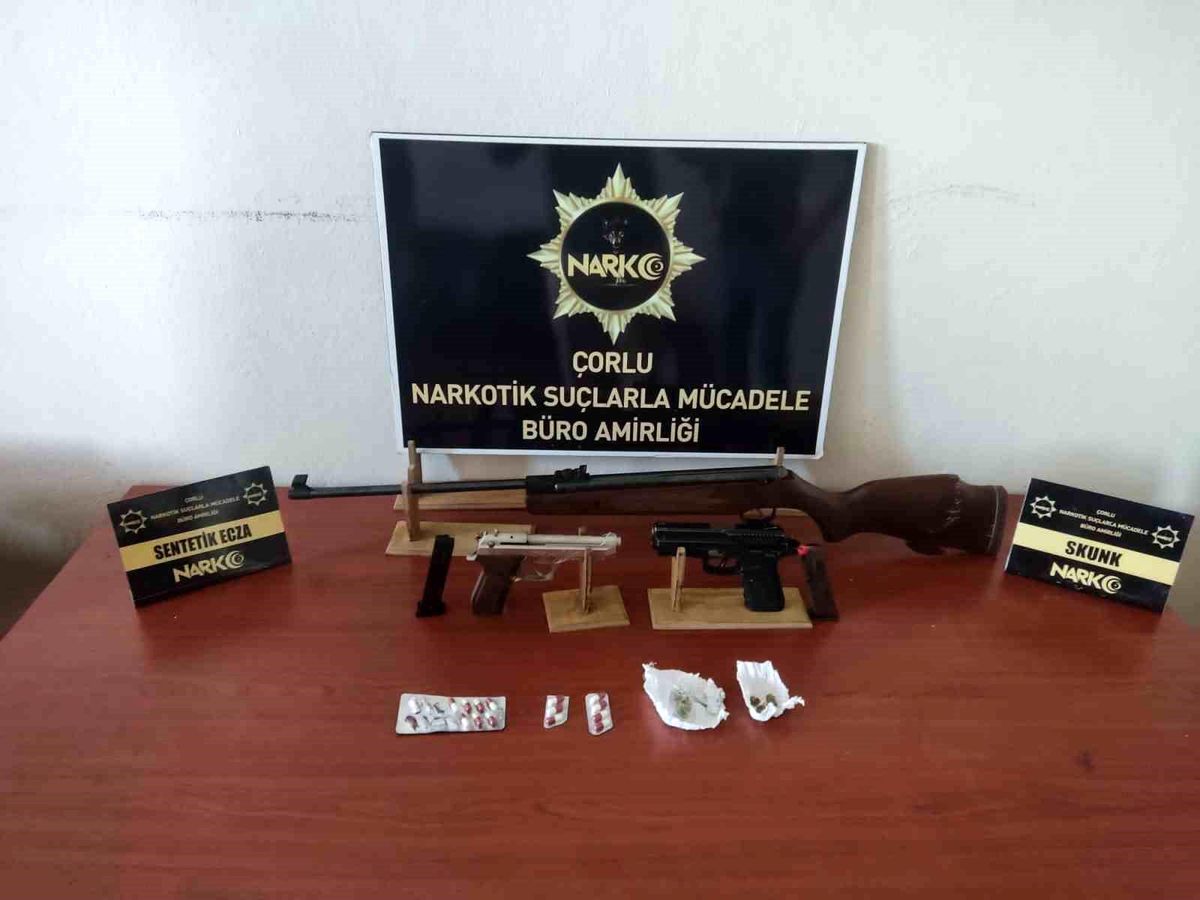 Tekirdağ\'da Yılbaşı Öncesi Uyuşturucu Operasyonu: 14 Tutuklama
