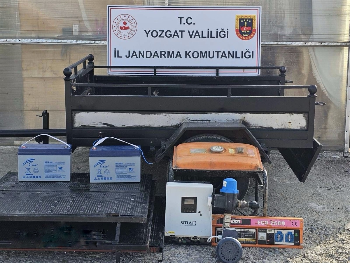 Yozgat\'ın Sorgun ilçesinde köylerden ve bağ evlerinden hırsızlık yaptığı iddiasıyla gözaltına alınan zanlı tutuklandı