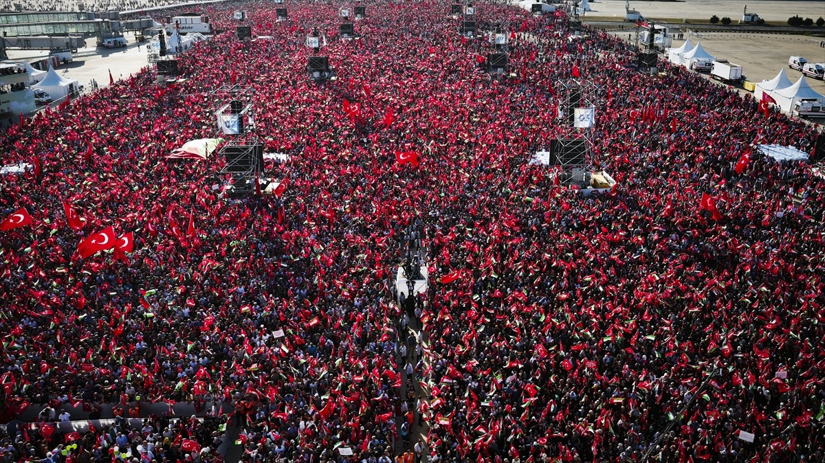 2023\'e damga vuran olayların fotoğrafları için \'Yılın Kareleri\' oylaması başladı