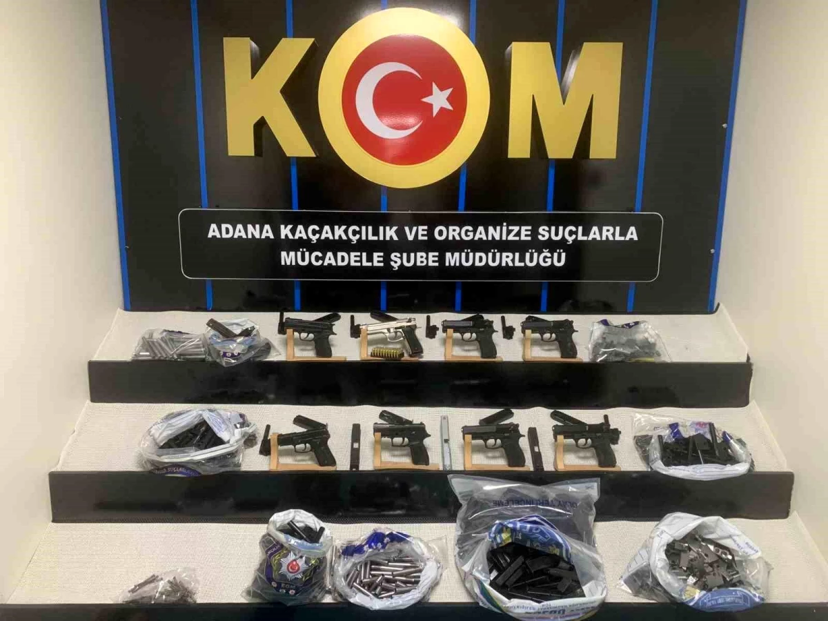 Adana\'da Ruhsatsız Silah Ticaretine Operasyon: 8 Tabanca ve Parçaları Ele Geçirildi