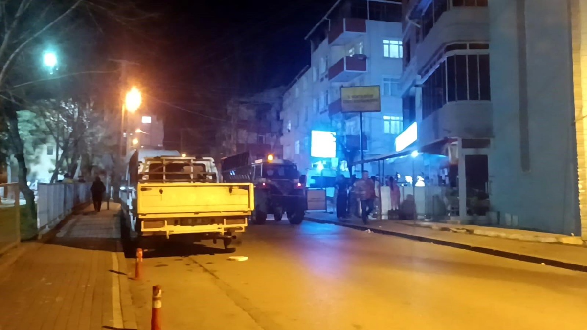 Gebze\'de alkollü şahıs tekel bayiinde kavga çıkardı