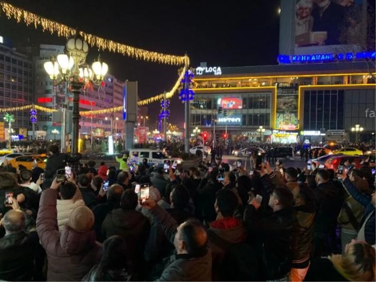 Ankara\'da vatandaşlar 2024\'e coşkulu kutlamalarla girdi