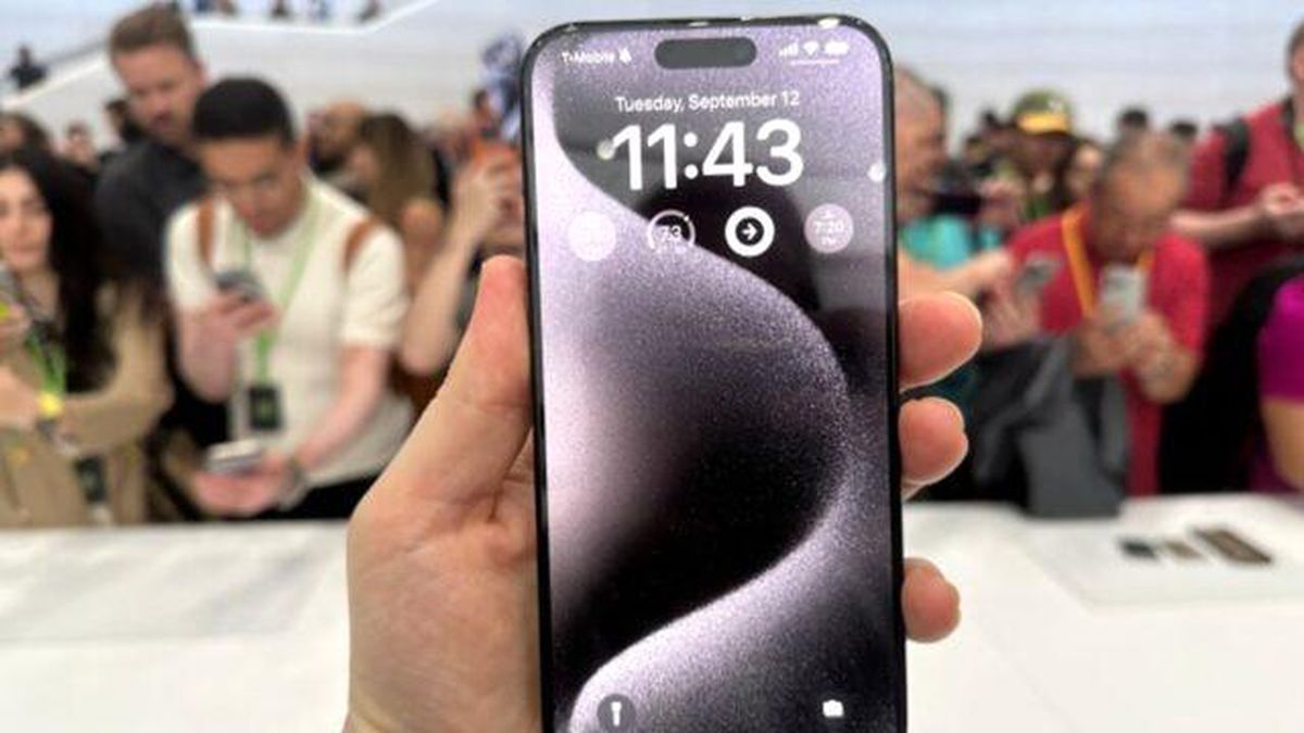 Apple\'ın 2024\'te iPhone Ekran Boyutlarını Değiştireceği İddia Ediliyor