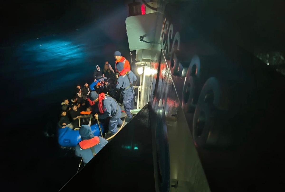 Çanakkale\'de düzensiz göçmen operasyonlarında 169 kişi yakalandı