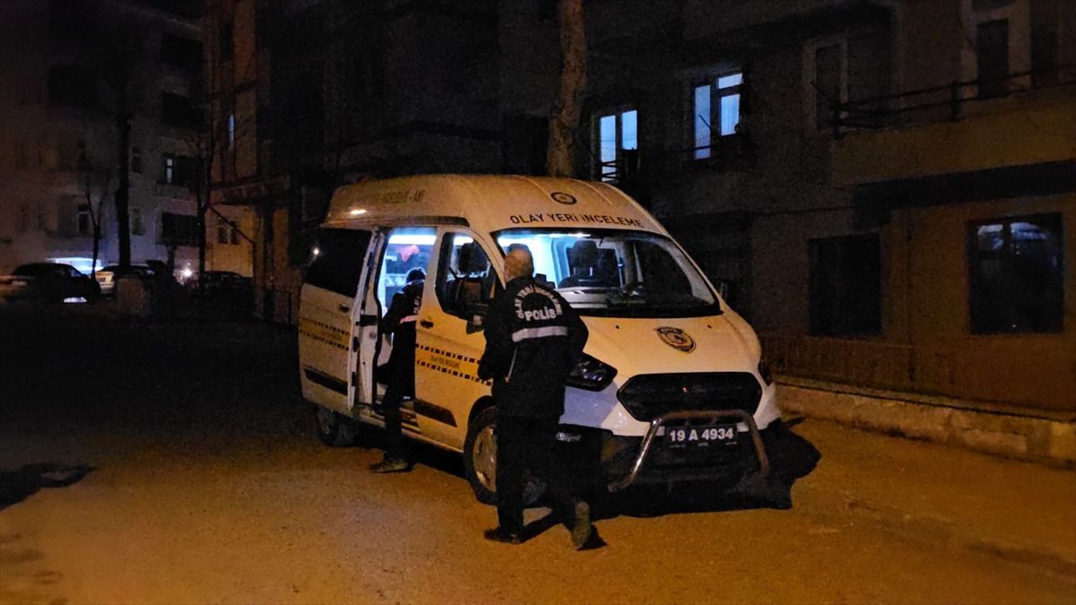 Çorum\'da bıçaklı kavgada bir kişi yaralandı
