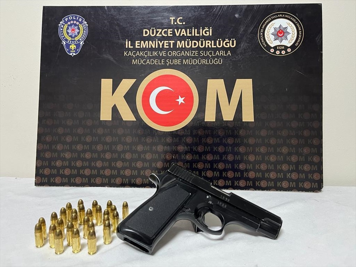 Düzce\'de Operasyonlar Sonucunda 28 Aranan Şahıs Yakalandı