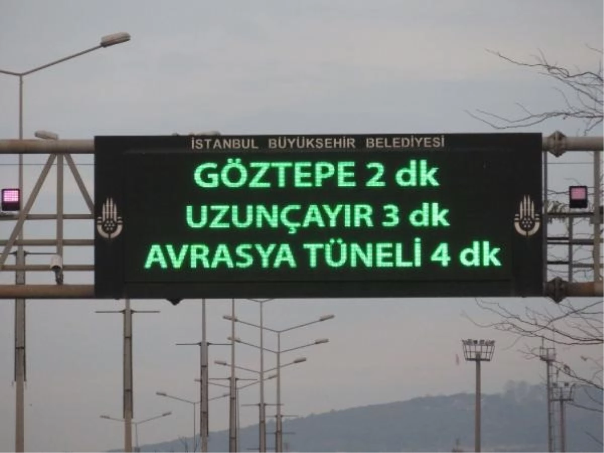 İstanbul\'da 2024 Yılının İlk Gününde Trafik Yoğunluğu Yüzde 1