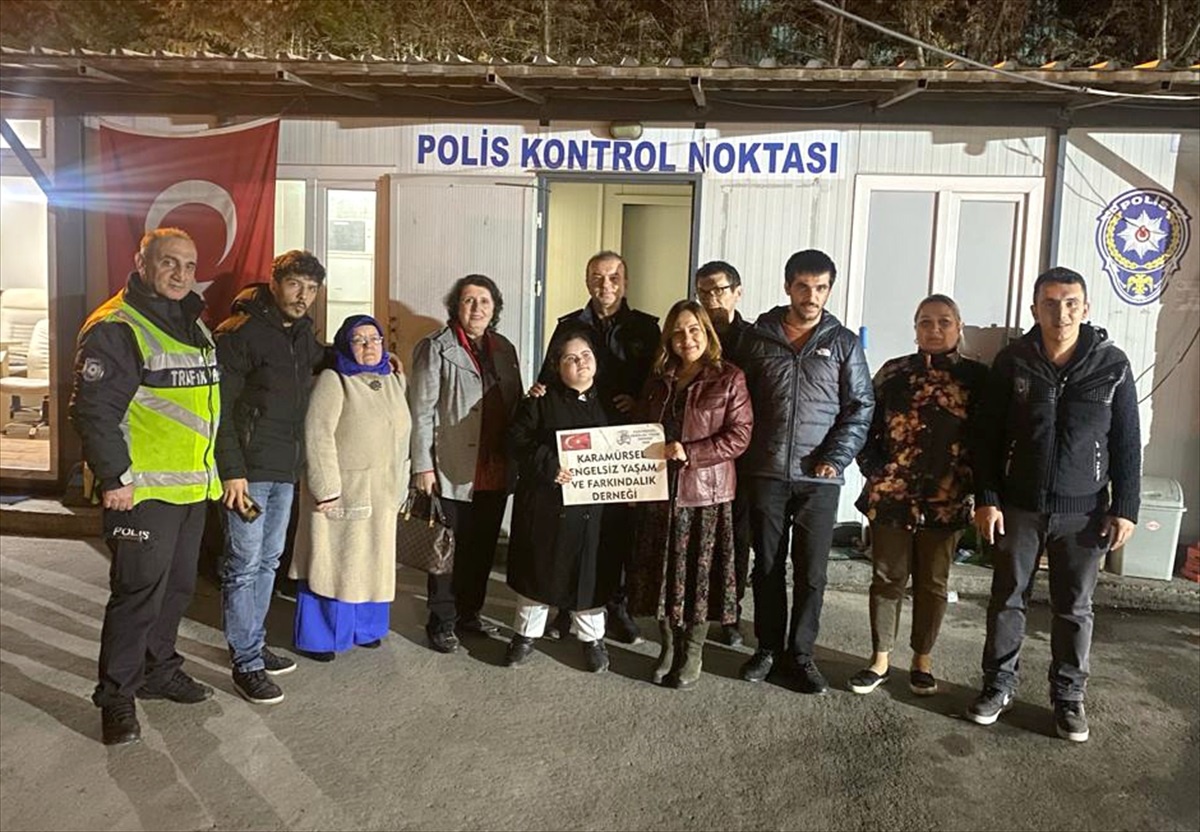 Engelsiz Yaşam Derneği, Kolluk Kuvvetlerini Yeni Yıl İçin Ziyaret Etti