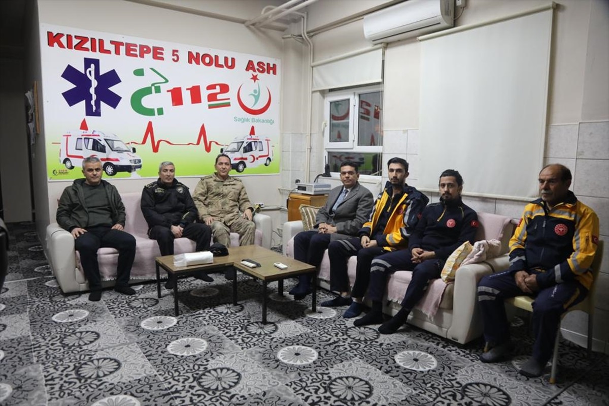 Kızıltepe Kaymakamı ve Belediye Başkan Vekili Abdullah Şahin, görev başında olan personeli ziyaret etti