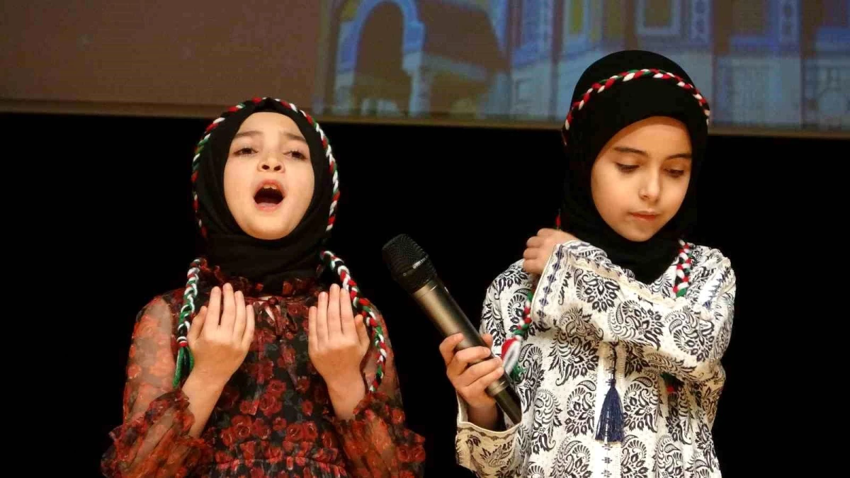 Anadolu Gençlik Derneği Kütahya Şubesi Mekke\'nin Fethi ve Kudüs Gecesi Programı Düzenledi