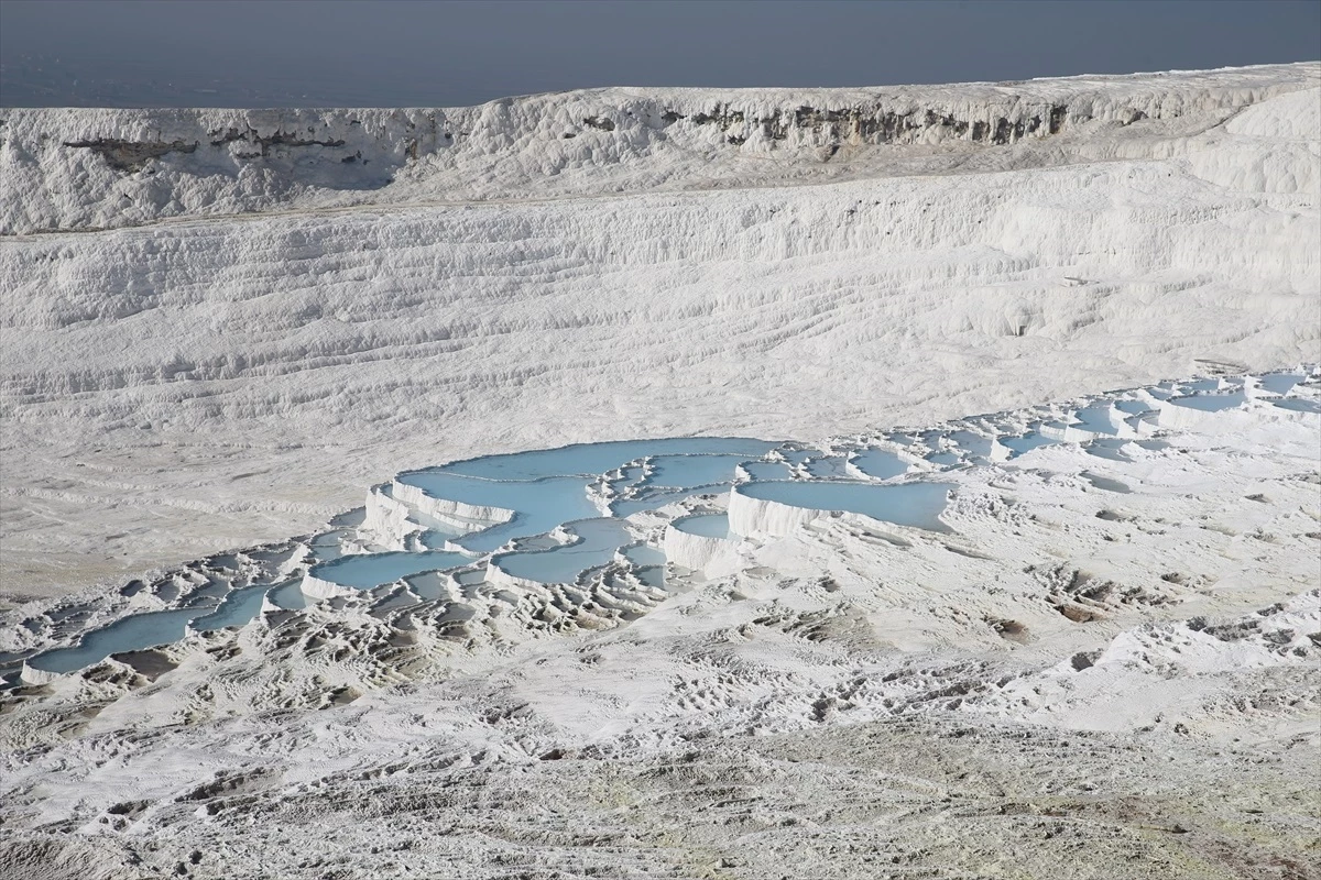 Pamukkale\'de Turist Sayısı Artıyor