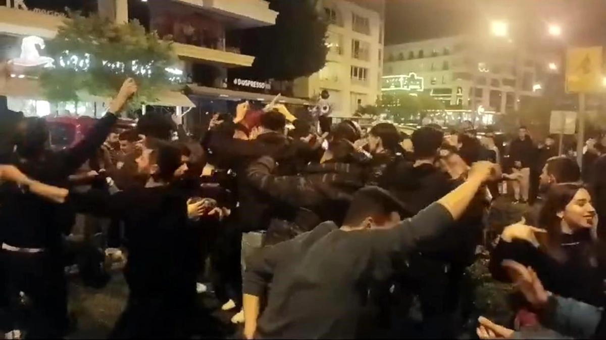 Samsun\'da Yat Limanı\'nda Coşkulu Yılbaşı Kutlamaları