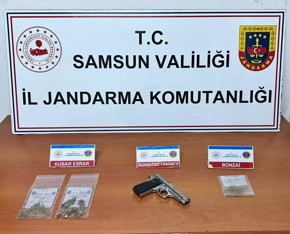 Samsun\'da yılbaşı denetiminde uyuşturucu operasyonu: 3 gözaltı