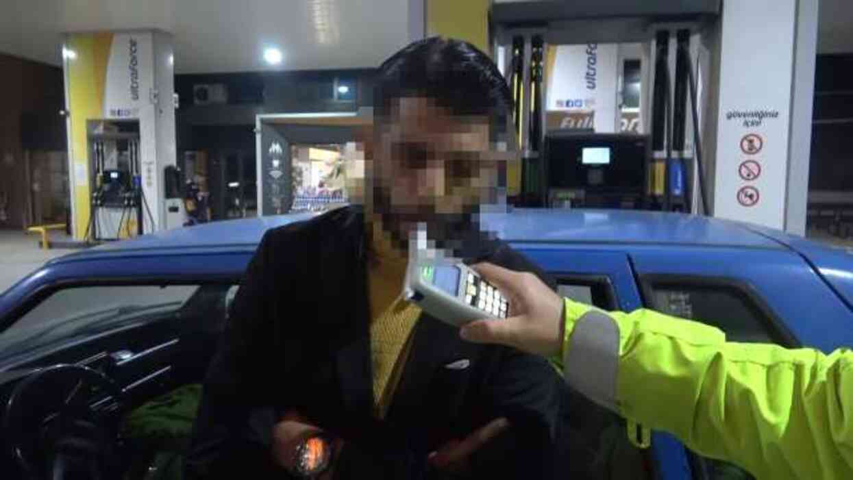 Uygulama noktasından kaçıp ceza yemekten kurtulamayan alkollü sürücü: Sanırım ünlü oluyorum Uygulama noktasından kaçıp ceza yemekten kurtulamayan alkollü sürücü: Sanırım ünlü oluyorum