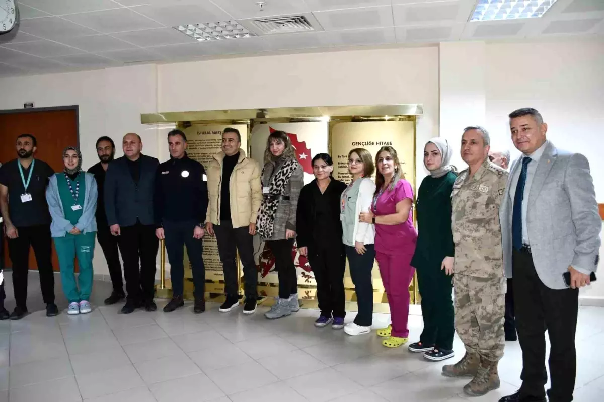 Ardahan Valisi Hayrettin Çiçek, yeni yıl dolayısıyla görev başındaki personeli ziyaret etti