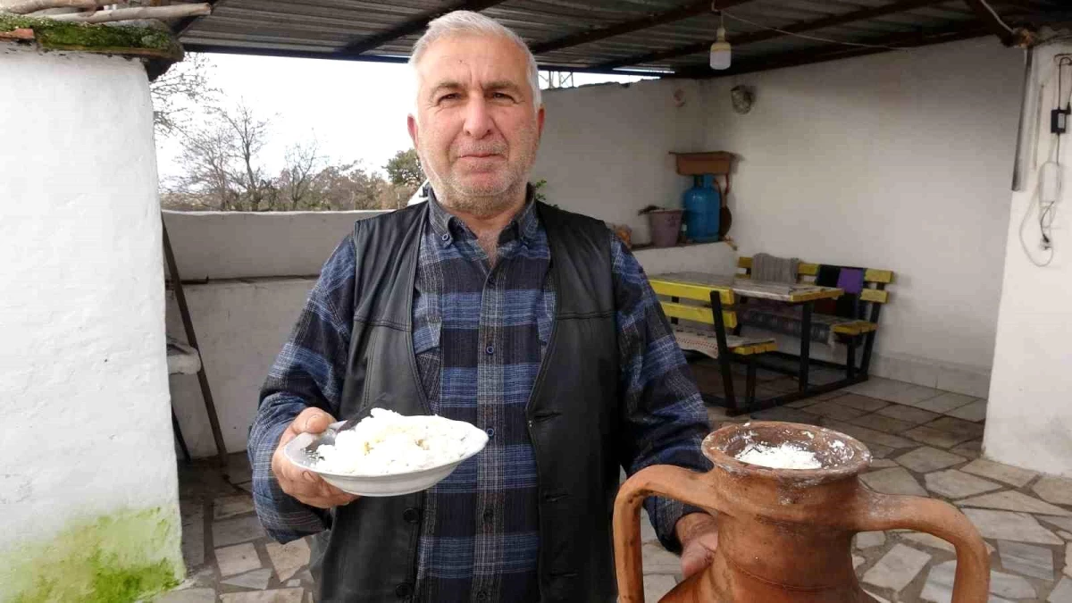 Çanakkale Şap köyünde 400 yıllık tepme peyniri geleneği sürüyor