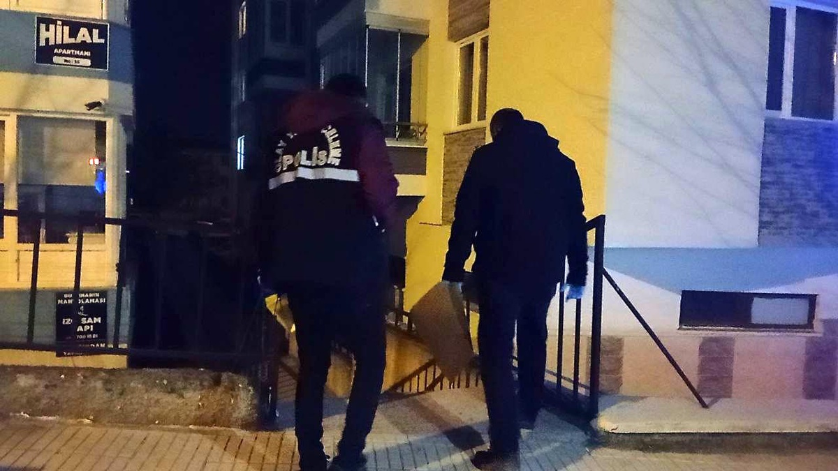 Çorum\'da Kardeşin Bıçakladığı Ağabey Hastaneye Kaldırıldı