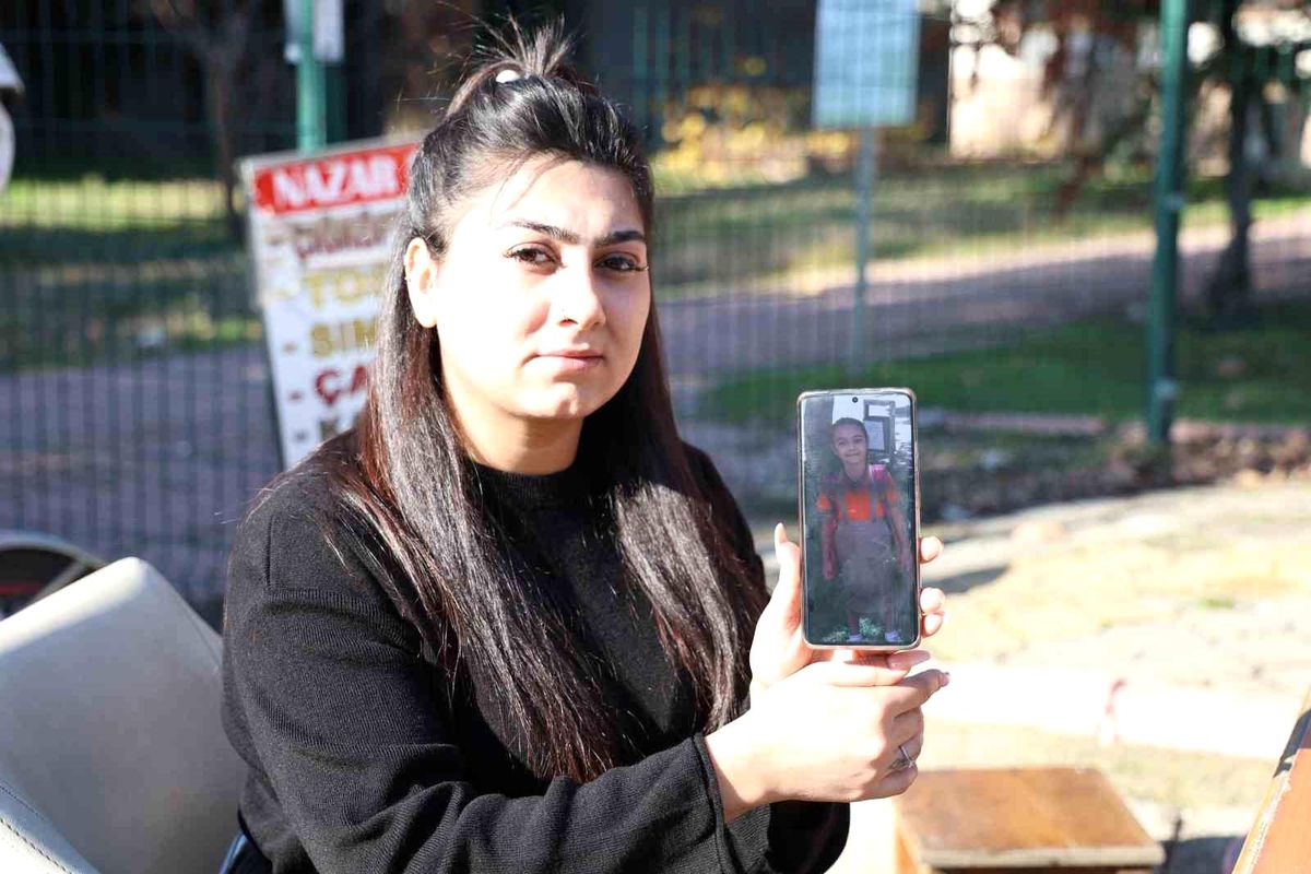Depremde ailesini kaybeden kadın hayat mücadelesine devam ediyor