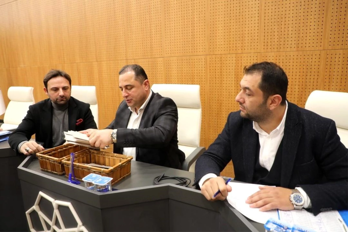 İlkadım Belediye Başkanı Demirtaş, meclis toplantısında konuştu