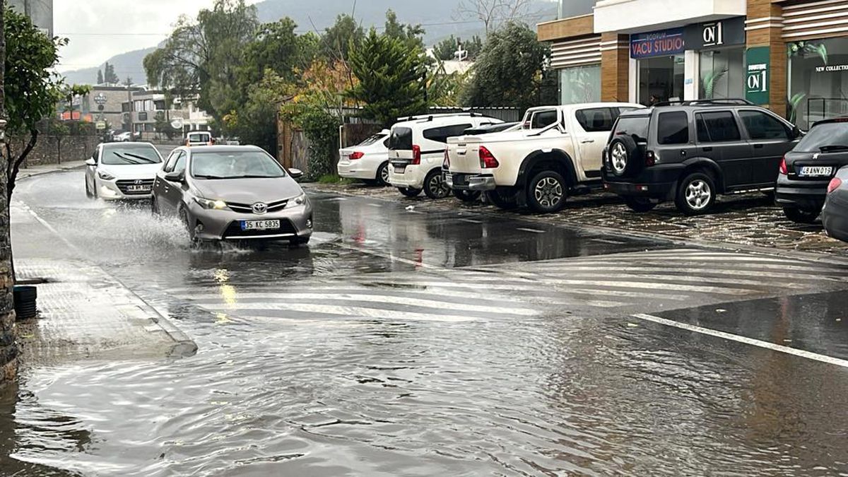 Bodrum\'da Şiddetli Yağış: Belediye Önlemler Aldı