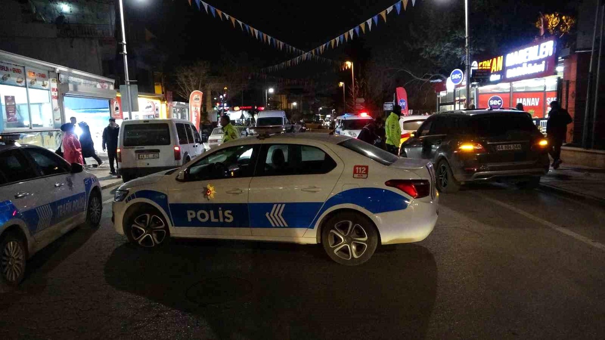 Malatya\'da kimliği belirsiz kişi tarafından kurşun yağmuruna tutulan şahıs yaralandı