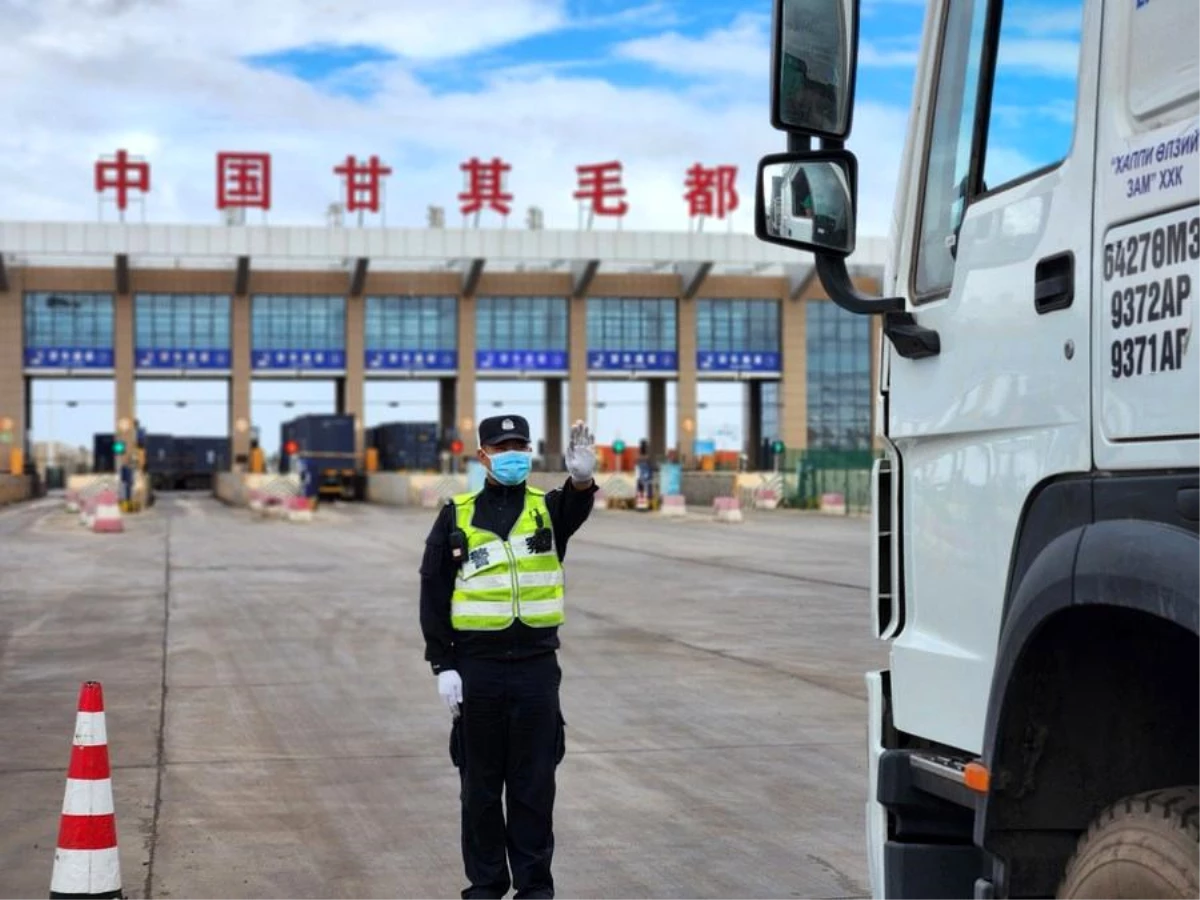 Çin-Moğolistan sınırındaki Ganqmod Limanı\'nda işlem hacmi rekor seviyeye ulaştı