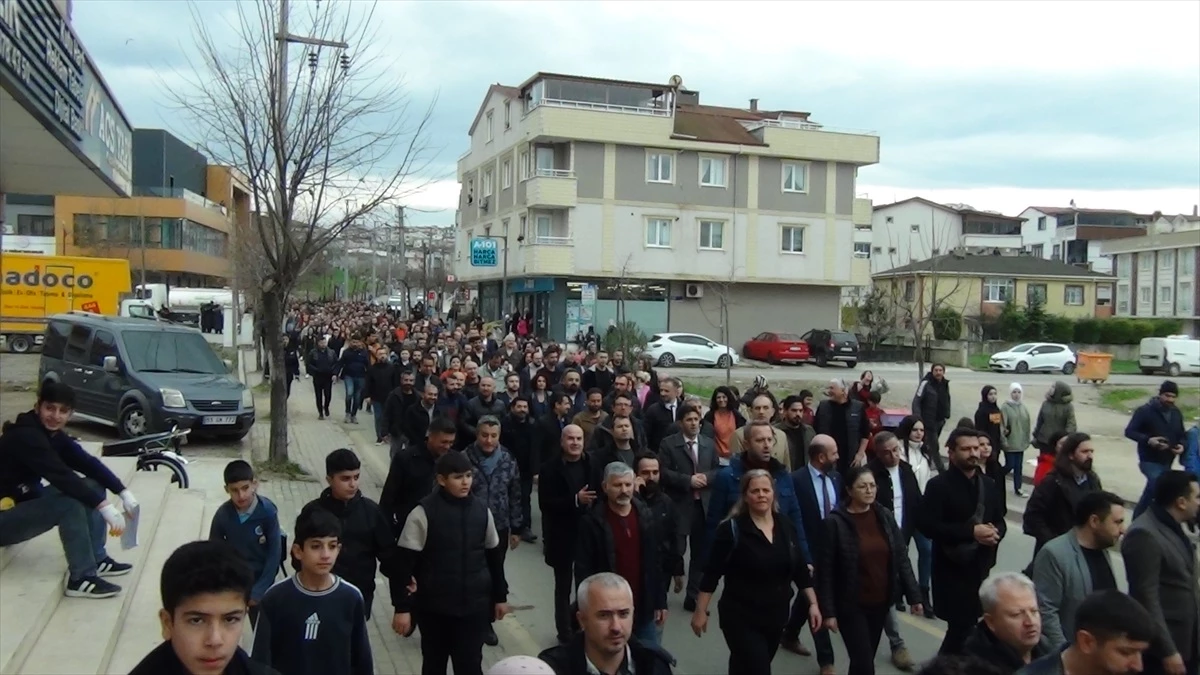 Darıca\'da Öğretmenlere Yapılan Şiddet Protesto Edildi